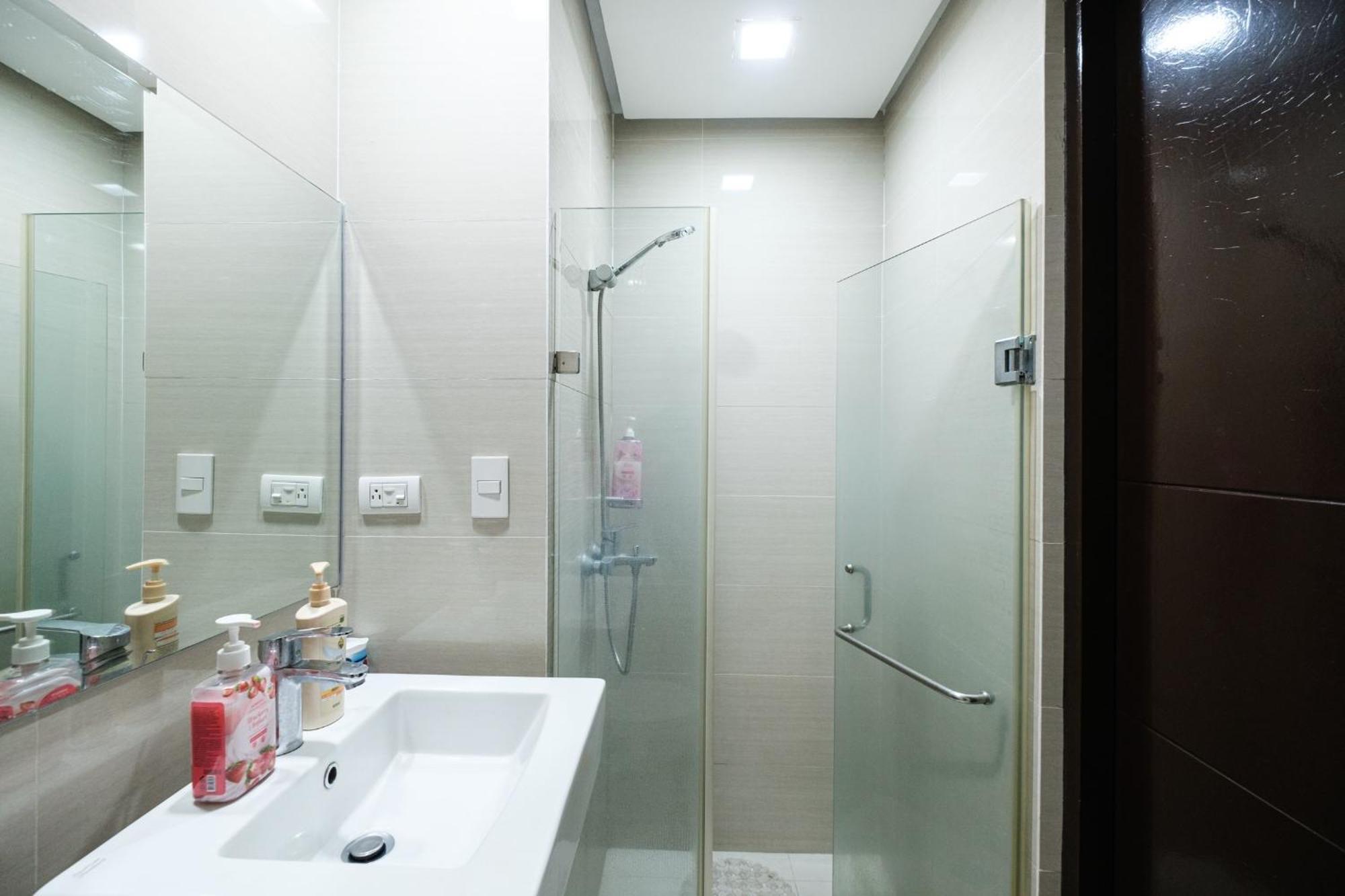 Family Staycation, Greenbelt Hamilton, Isabel'S Makati Rooms Makati City Екстер'єр фото